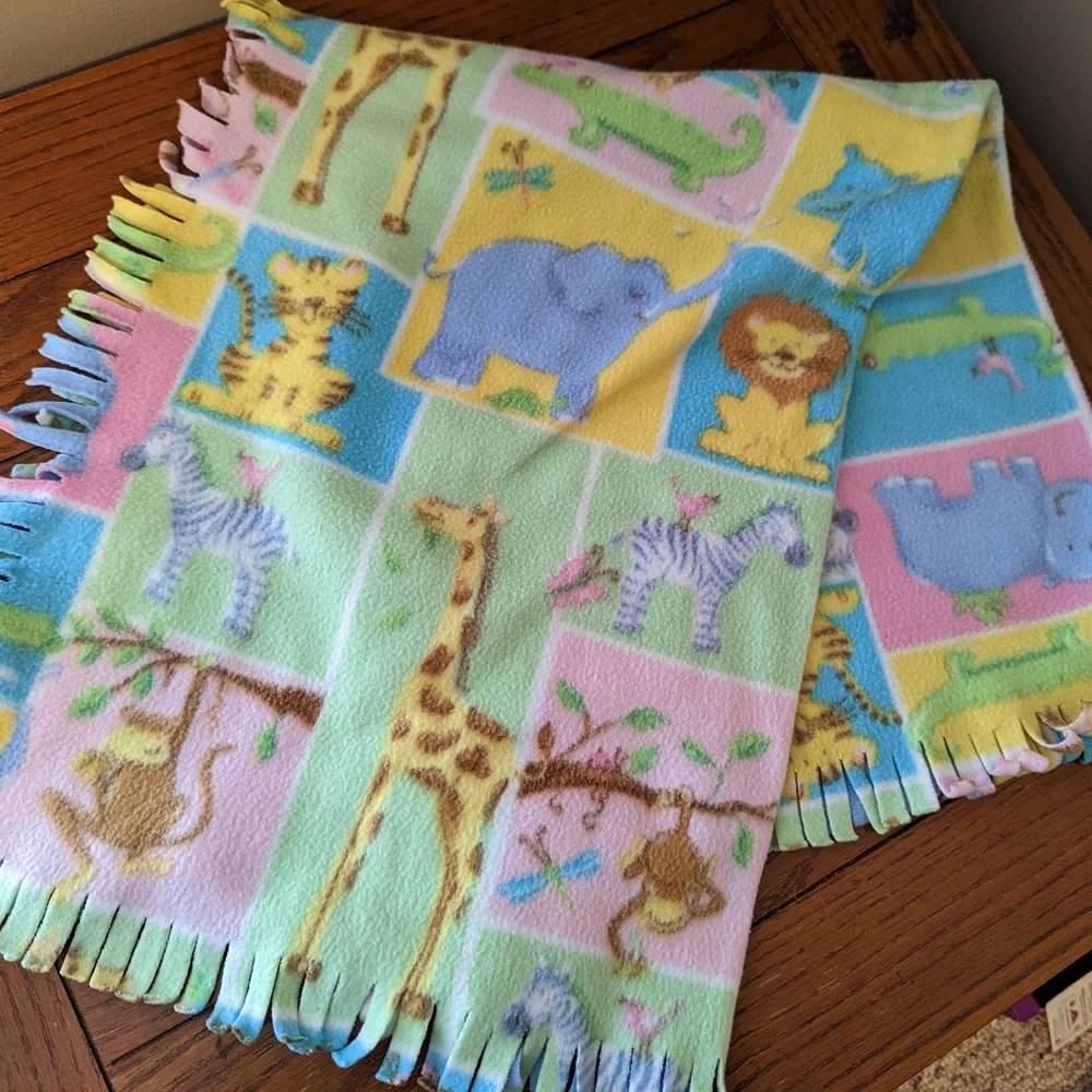 Pastel Handmade Baby Crib Blanket Zoo Animals Unisex Fringed 32" x 35"
